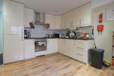 2 bed flat, Thornton Court, Newcastle Upon Tyne, Newcastle, NE14ES - Image 1